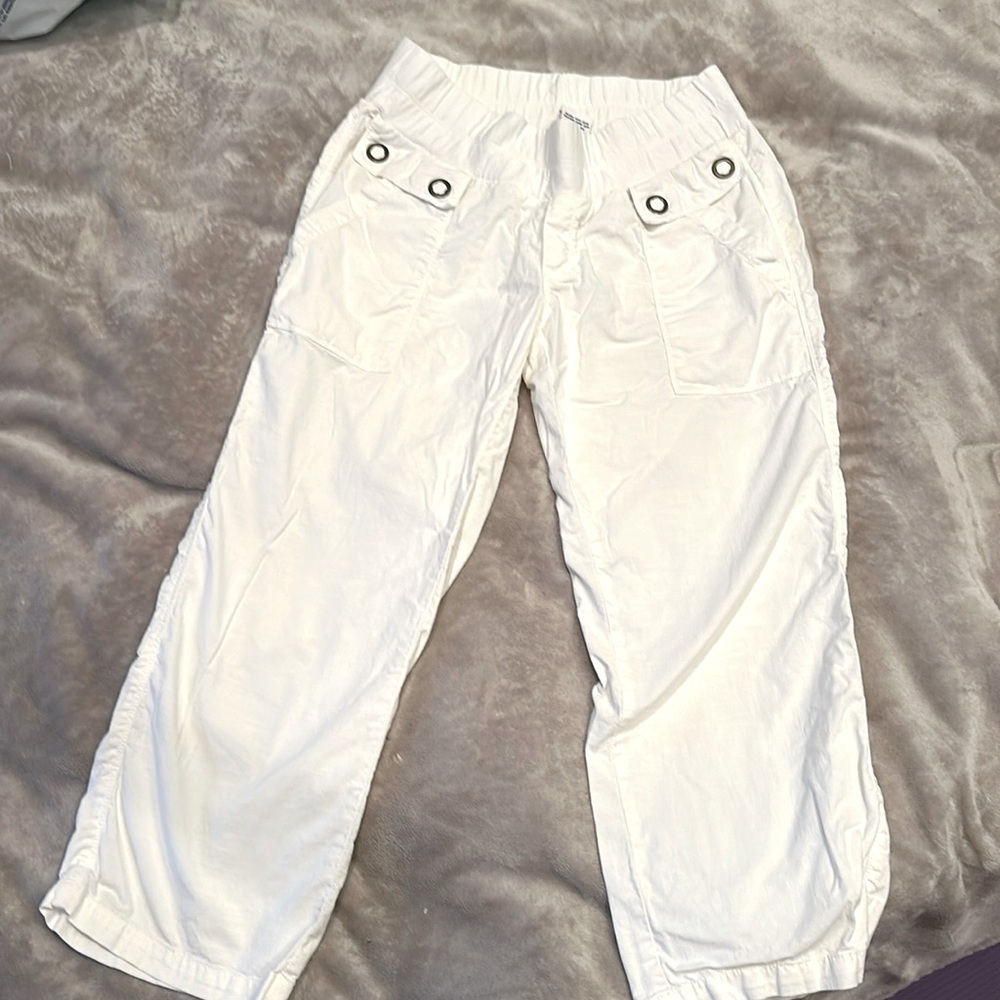 Maternity crop pants